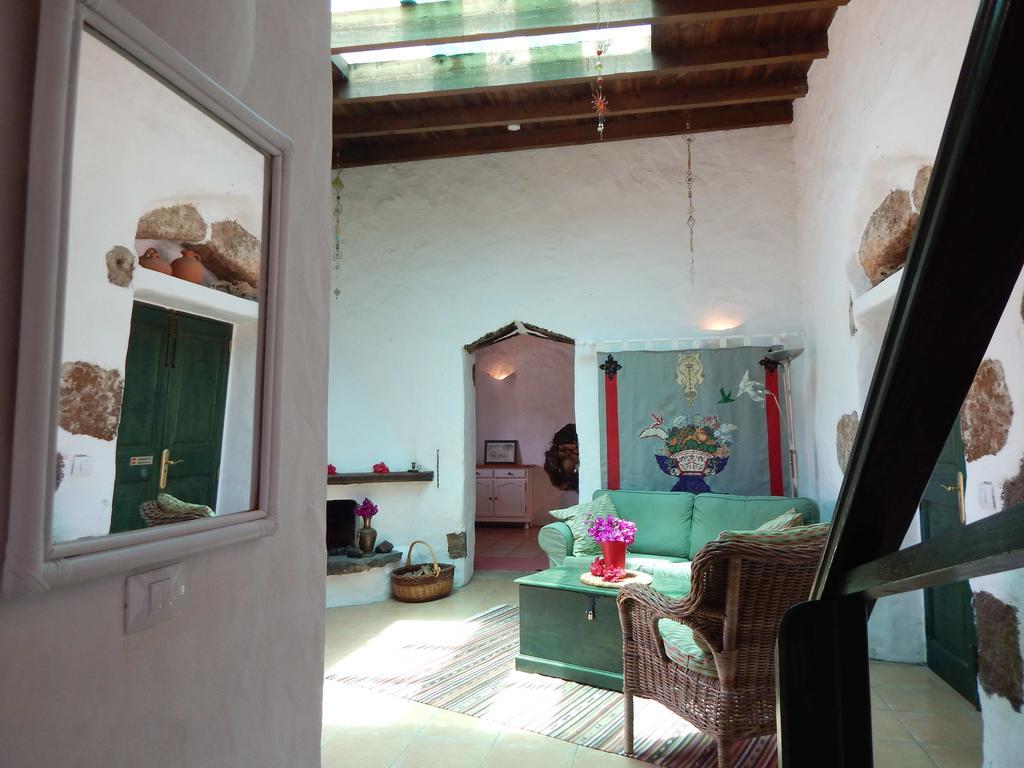 La Casa Caldera Guest House Femes ภายนอก รูปภาพ