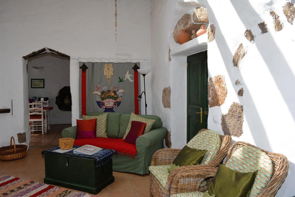 La Casa Caldera Guest House Femes ภายนอก รูปภาพ