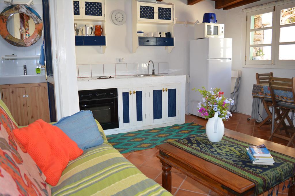 La Casa Caldera Guest House Femes ภายนอก รูปภาพ